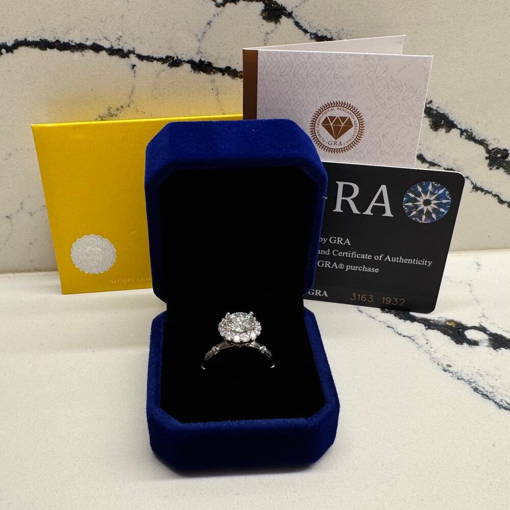 NWT 2.0 Ct Moissanite Halo Ring Size 7 GRA Certified